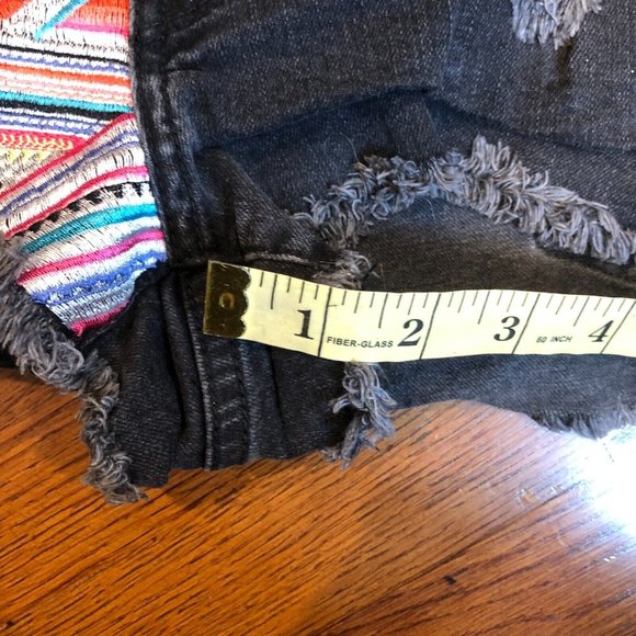 RIP CURL Denim SHORT SHORTS Low Rise Cut Off Embroidered Distressed Women SIZE 9 - Picture 6 of 10